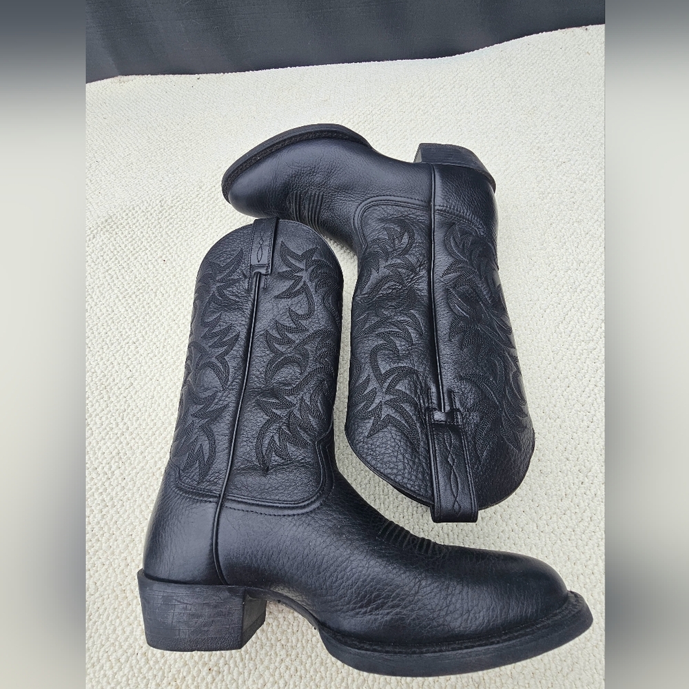 Ariat sz 8D Black Cowboy Boots